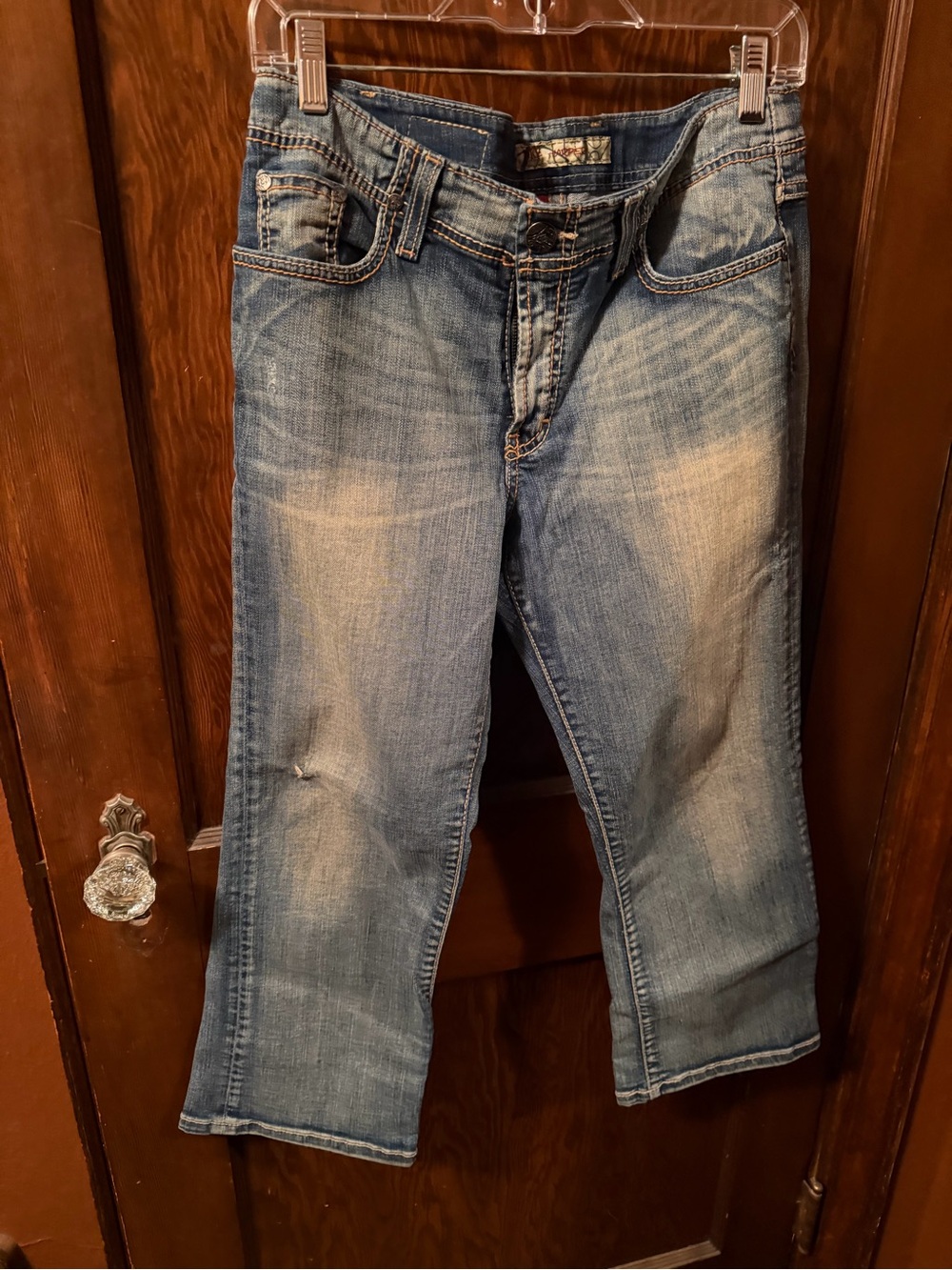 BKE Women's Light Blue Cropped Jeans